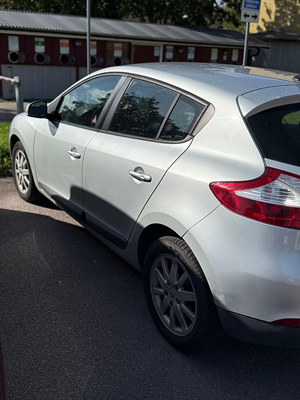 Renault Megane 3 of 5