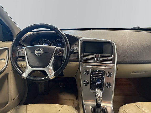 Volvo XC60 9 of 12