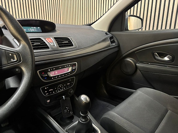Renault Megane 16 of 23