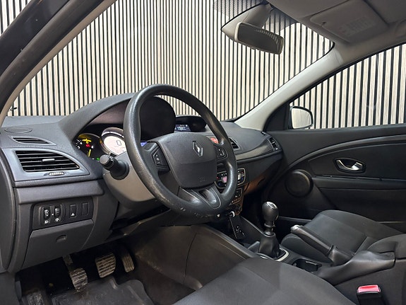 Renault Megane 12 of 23