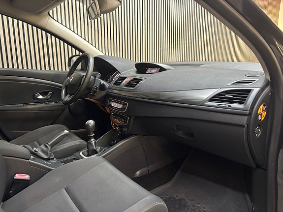 Renault Megane 13 of 23