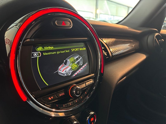 MINI Cooper S 9 of 14