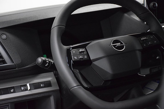Opel Vivaro 5 of 5