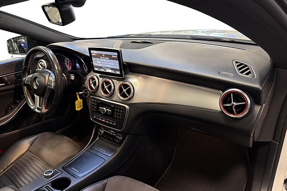 Mercedes-Benz CLA220 7 of 15