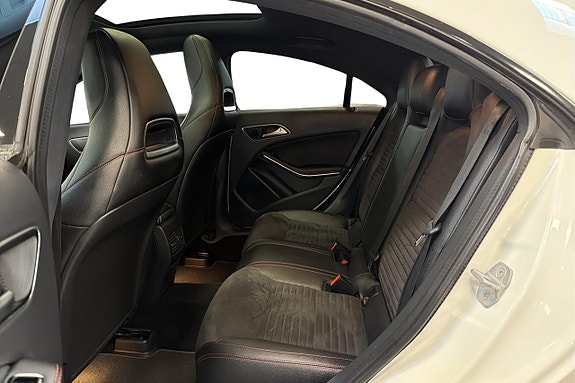 Mercedes-Benz CLA220 8 of 15