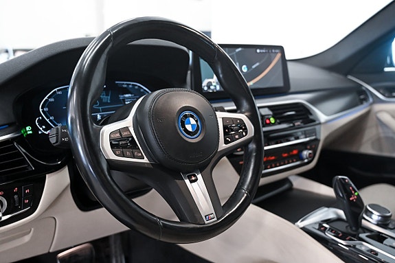 BMW 530e 14 of 24