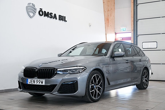 BMW 530e 2 of 5