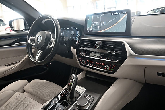 BMW 530e 16 of 24