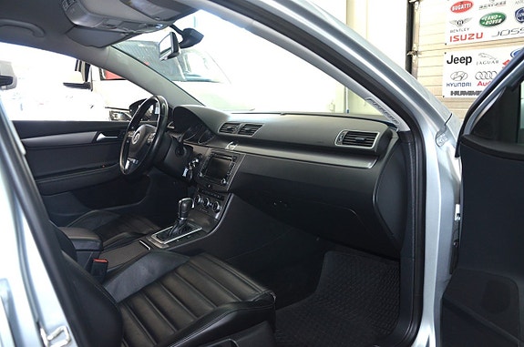 Volkswagen Passat 7 of 15