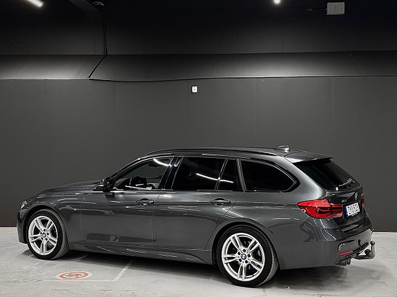 BMW 320 3 of 25