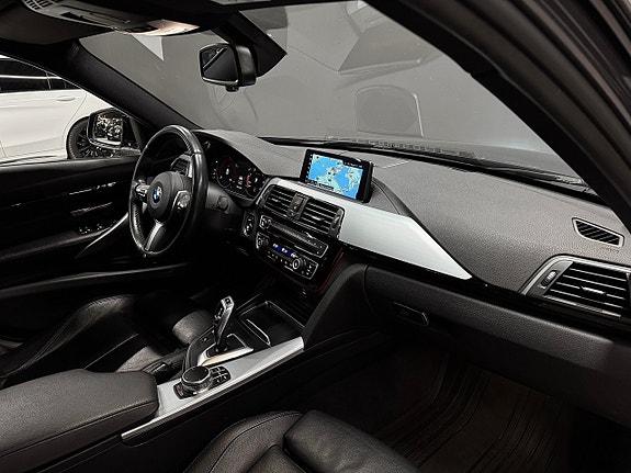 BMW 320 10 of 25
