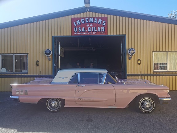 Ford Thunderbird
