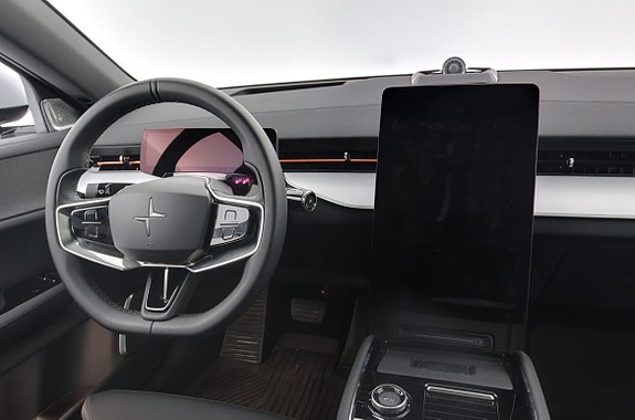 Polestar 3 8 of 15