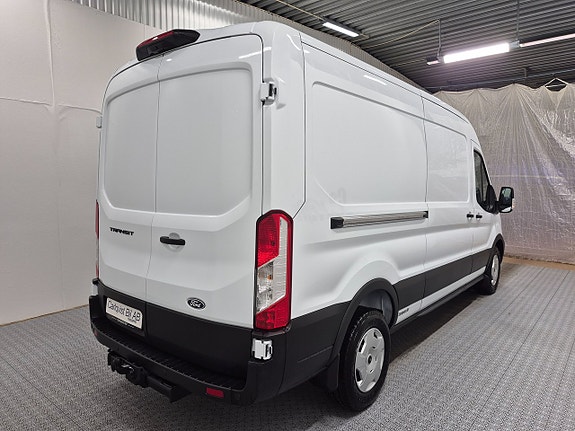 Ford Transit 3 of 5