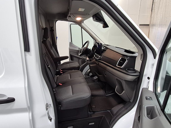 Ford Transit 8 of 8