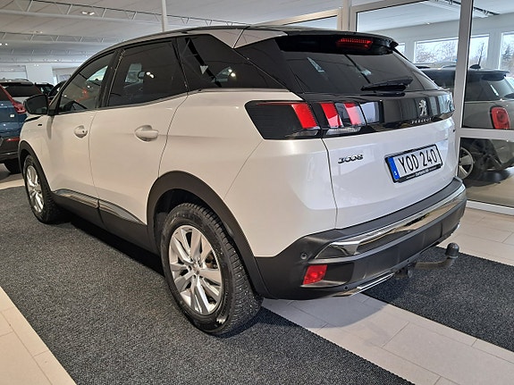 Peugeot 3008 4 of 5