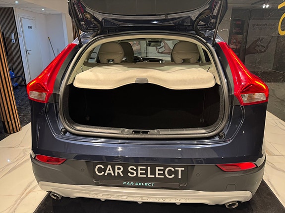 Volvo V40 Cross Country 5 of 20