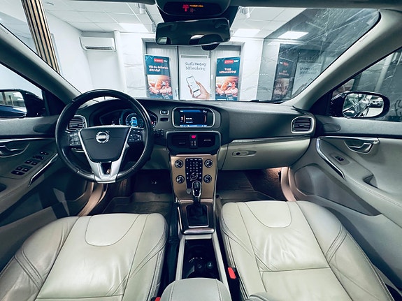 Volvo V40 Cross Country 11 of 20