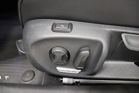 Volkswagen Passat 10 of 13