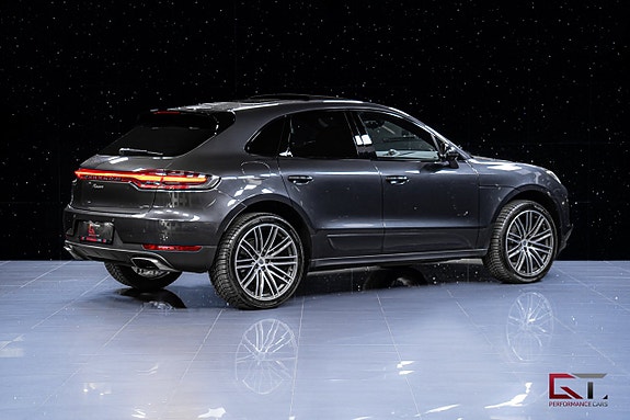 Porsche Macan 9 of 24