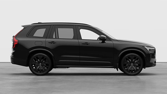 Volvo XC90 5 of 13