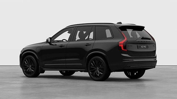 Volvo XC90 4 of 13