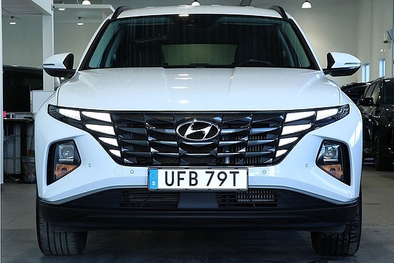 Hyundai Tucson 3 of 5