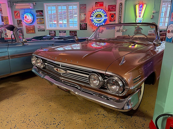 Chevrolet Impala 3 of 30