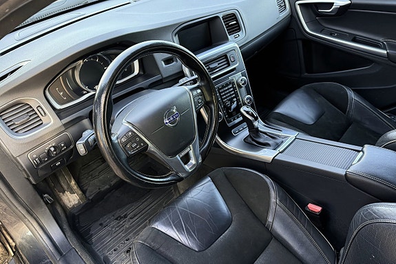 Volvo V60 13 of 27