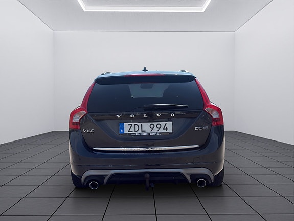 Volvo V60 4 of 5