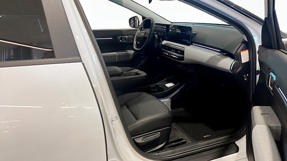 Kia EV4 3 of 8