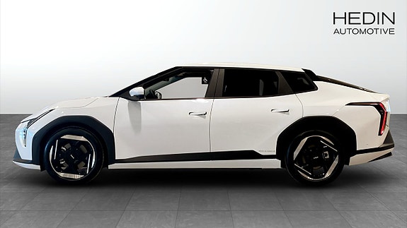 Kia EV4 6 of 8
