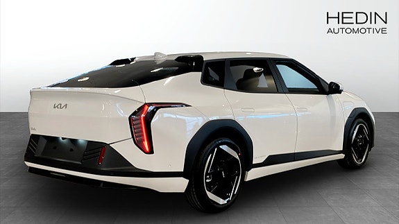 Kia EV4 2 of 8