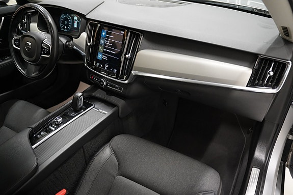 Volvo V90 8 of 22