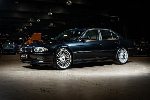 BMW 750i 2 of 5