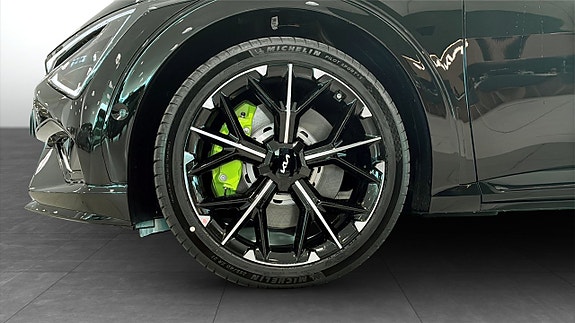 Kia EV6 7 of 13