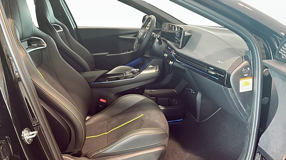 Kia EV6 4 of 13