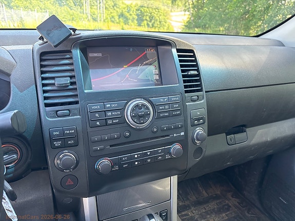Nissan Navara 12 of 30