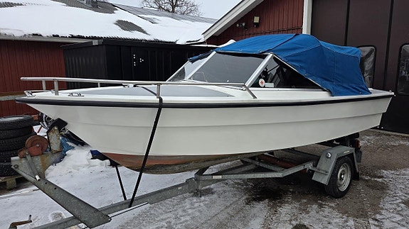 Ryds Hajen Sport (endast båt utan motor) inklusive 80-traile 2 of 7