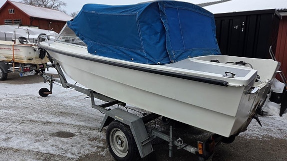 Ryds Hajen Sport (endast båt utan motor) inklusive 80-traile 3 of 7