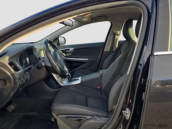 Volvo S60 7 of 12