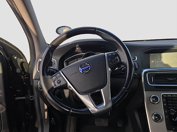Volvo S60 8 of 12