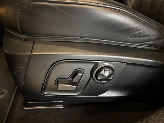 Maserati Levante 7 of 24