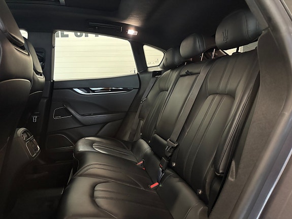 Maserati Levante 21 of 24