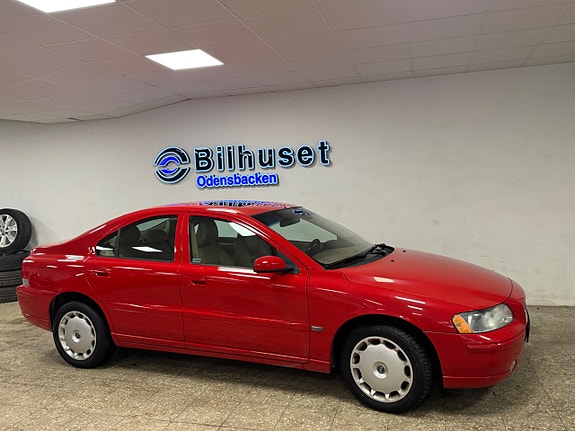Volvo S60 3 of 5