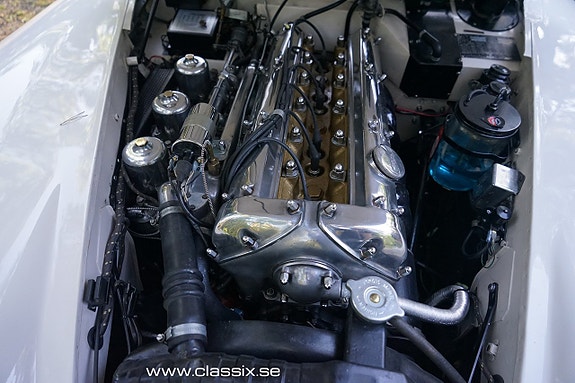 Jaguar XK150 16 of 16