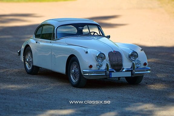Jaguar XK150 6 of 16