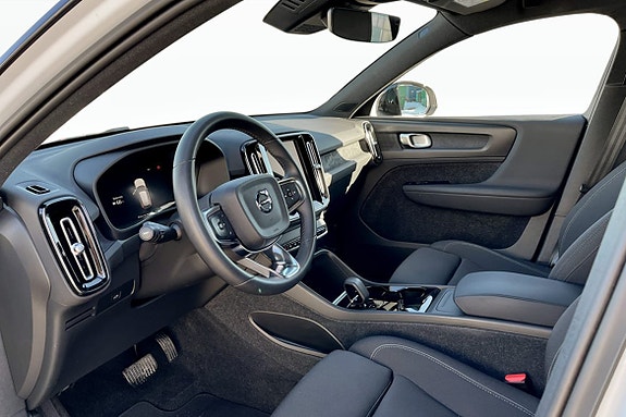 Volvo XC40 5 of 5