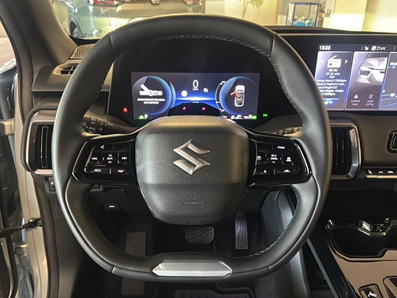 Suzuki eVitara 12 of 21
