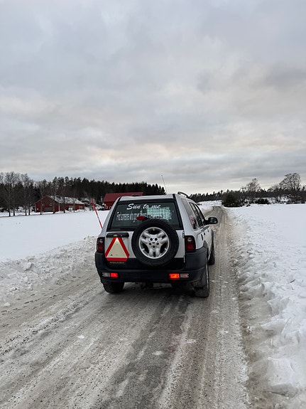 Land Rover Freelander 2 of 8